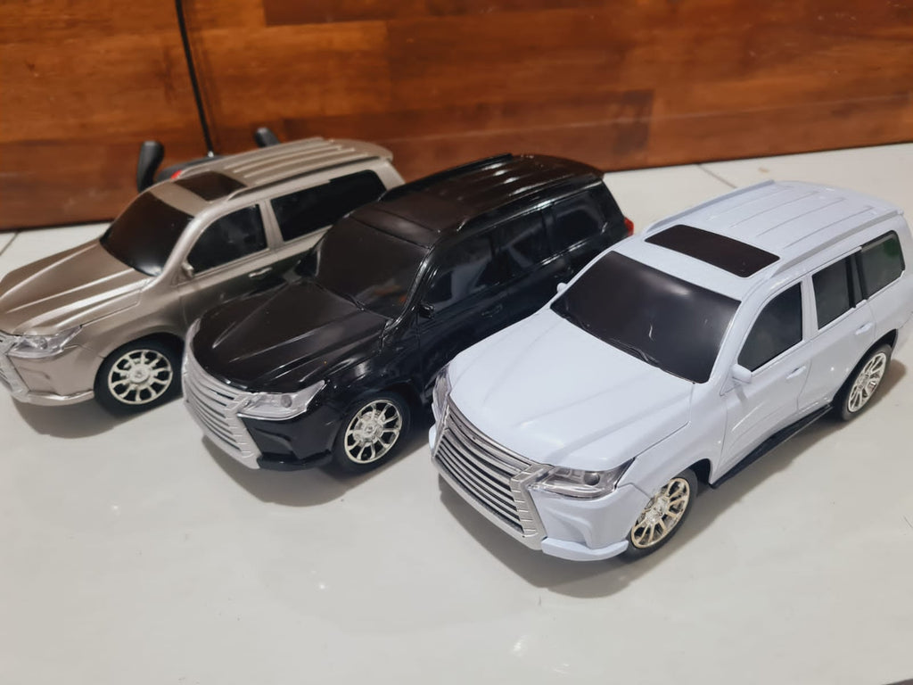 Carro con control Remoto (Plástico) - Disponible