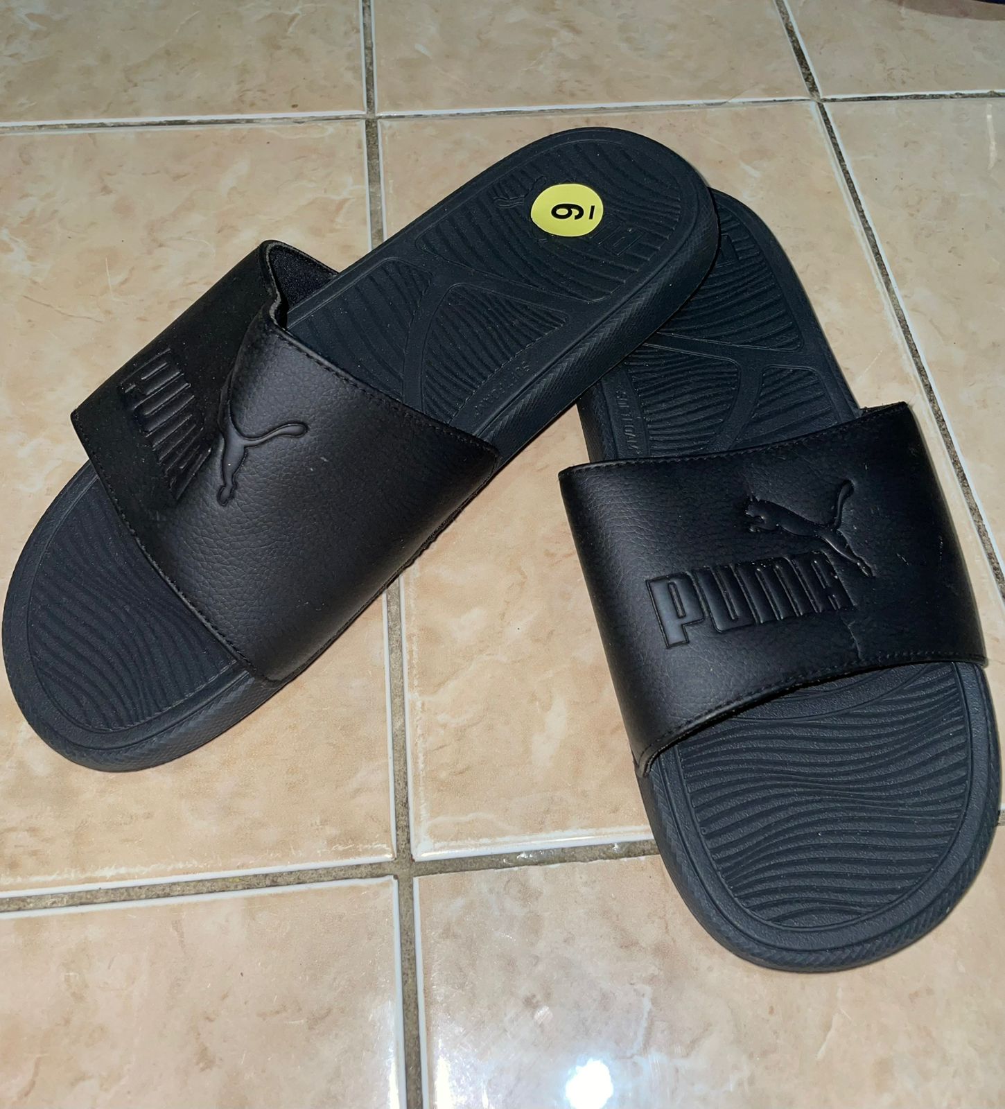 Sandalias puma - disponible