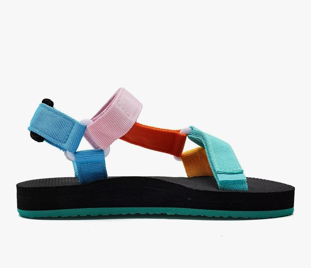 Sandalias Modernas coloridas - disponible