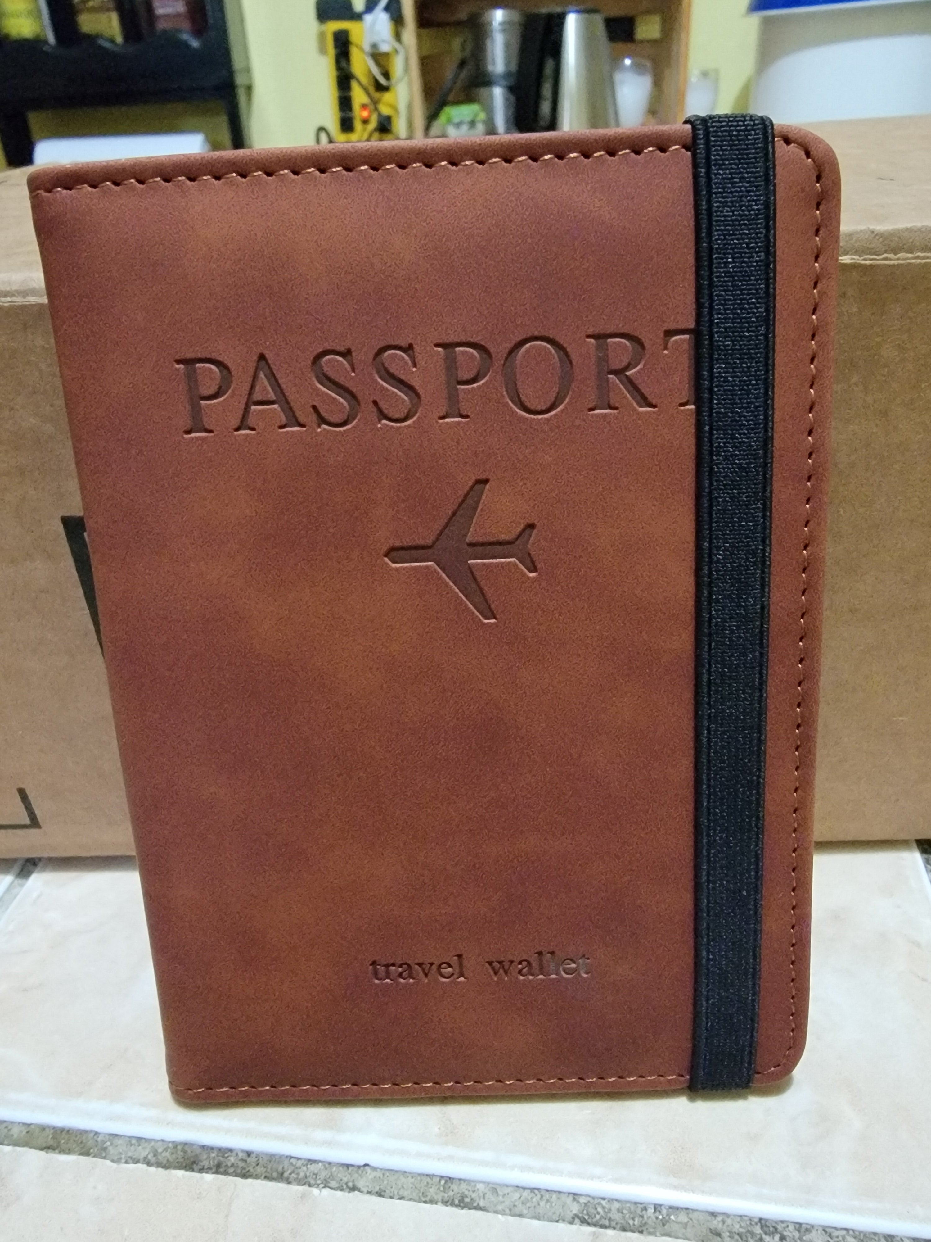 PORTA PASAPORTE - disponible